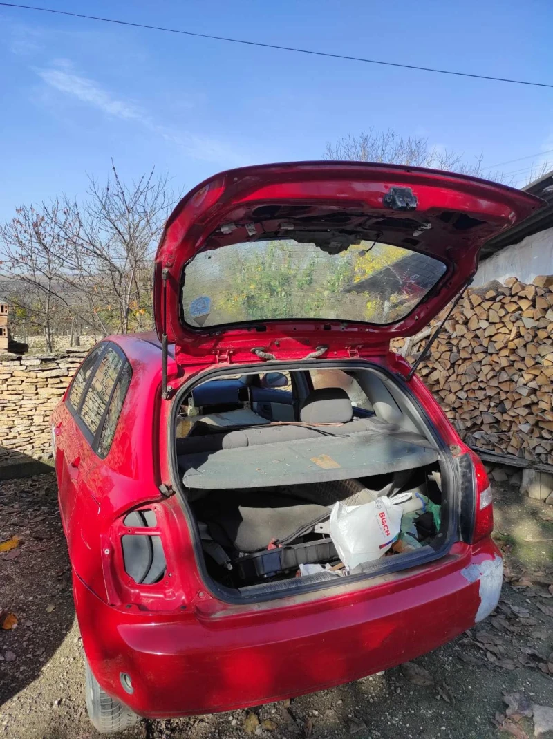 Kia Cerato 1.6I, снимка 2 - Автомобили и джипове - 52743298