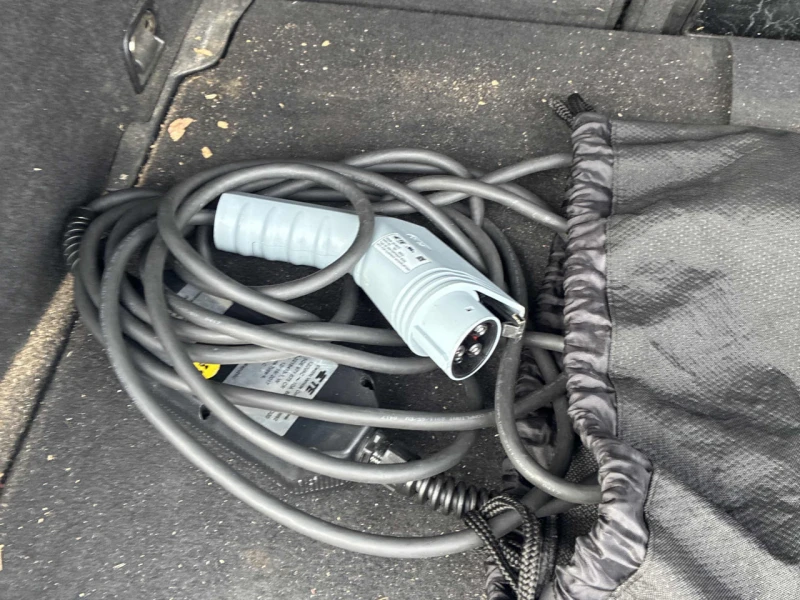 VW Golf Е* CARFAX* АВТОФИНАНСИРАНЕ* БЕЗ ПЪРВОНАЧАЛНА ВНОСК, снимка 13 - Автомобили и джипове - 52980588