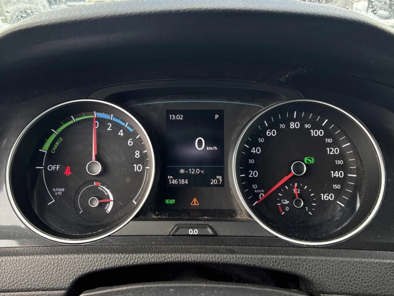 VW Golf Е* CARFAX* АВТОФИНАНСИРАНЕ* БЕЗ ПЪРВОНАЧАЛНА ВНОСК, снимка 8 - Автомобили и джипове - 52980588