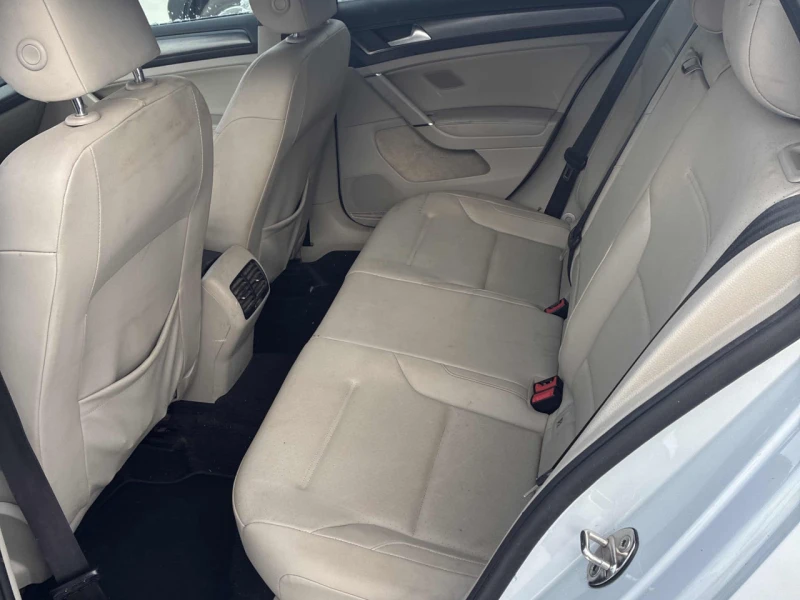 VW Golf Е* CARFAX* АВТОФИНАНСИРАНЕ* БЕЗ ПЪРВОНАЧАЛНА ВНОСК, снимка 12 - Автомобили и джипове - 52980588