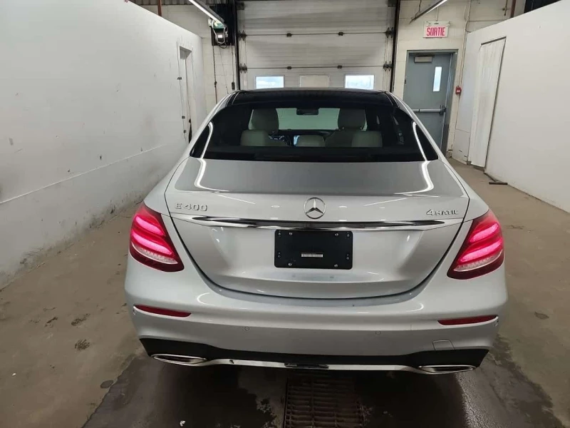 Mercedes-Benz E 400 * 4MATIC* BURMESTER* АМБИЕНТНО* PANORAMA* , снимка 6 - Автомобили и джипове - 53513714