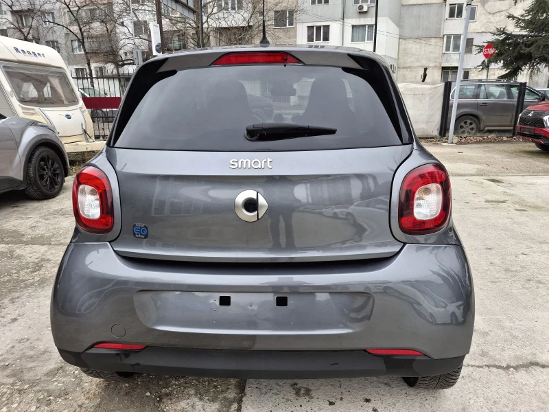 Smart Forfour EQ Фейслифт, снимка 5 - Автомобили и джипове - 53574562