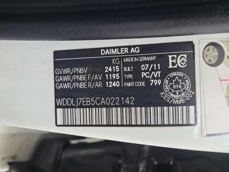 Mercedes-Benz CLS 63 AMG CARFAX, снимка 14 - Автомобили и джипове - 53593471