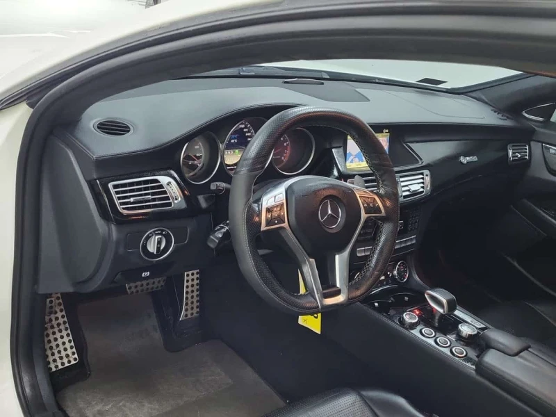 Mercedes-Benz CLS 63 AMG CARFAX, снимка 8 - Автомобили и джипове - 53593471