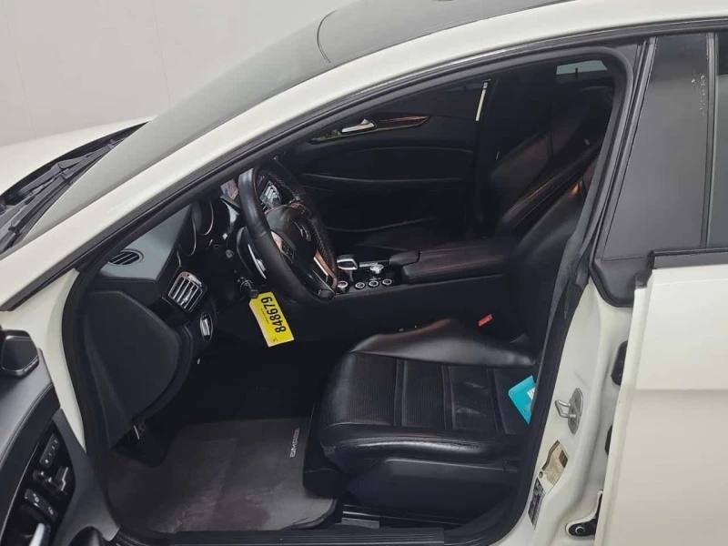 Mercedes-Benz CLS 63 AMG CARFAX, снимка 4 - Автомобили и джипове - 53593471