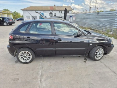 Seat Ibiza, снимка 5 - Автомобили и джипове - 49298492