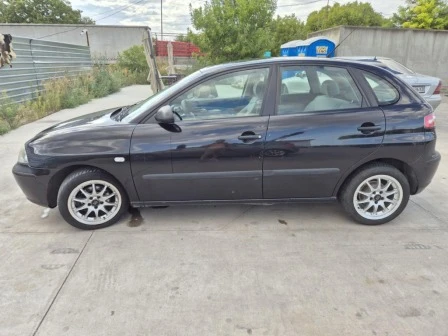 Seat Ibiza, снимка 1 - Автомобили и джипове - 49298492