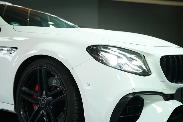 Mercedes-Benz E 63 AMG AMG/612HP/4M/PERFORMANCE/NIGHT/BURMESTER/360/237v - изображение 5