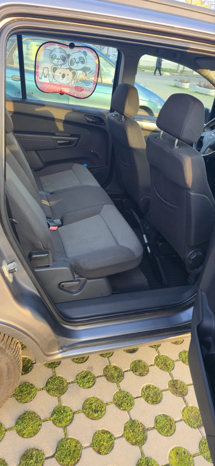 Opel Zafira, снимка 12 - Автомобили и джипове - 53500552