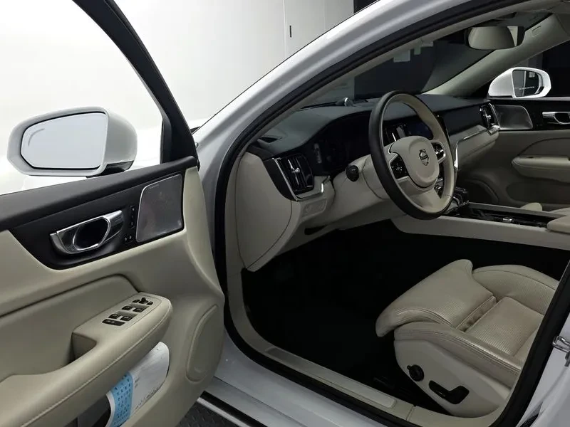 Volvo S60 T5 Inscription, снимка 10 - Автомобили и джипове - 55738164