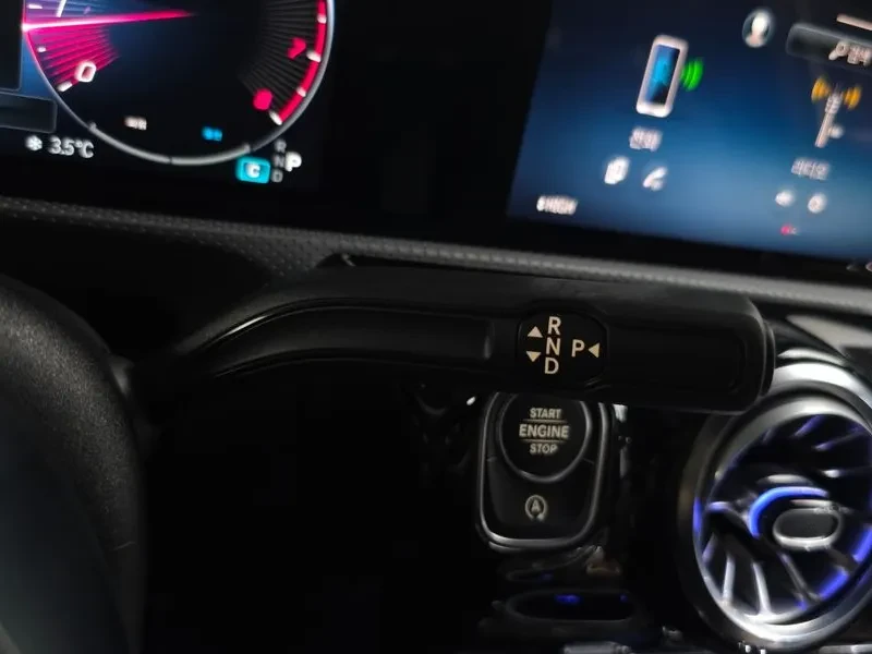 Mercedes-Benz A 220, снимка 9 - Автомобили и джипове - 55740095