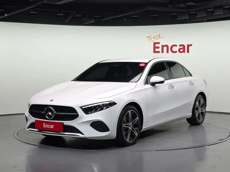 Mercedes-Benz A 220