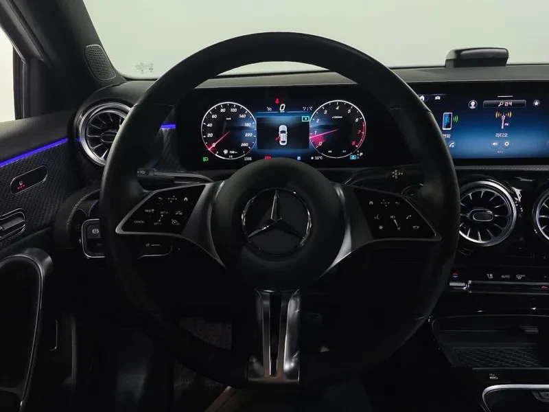 Mercedes-Benz A 220, снимка 13 - Автомобили и джипове - 55740095