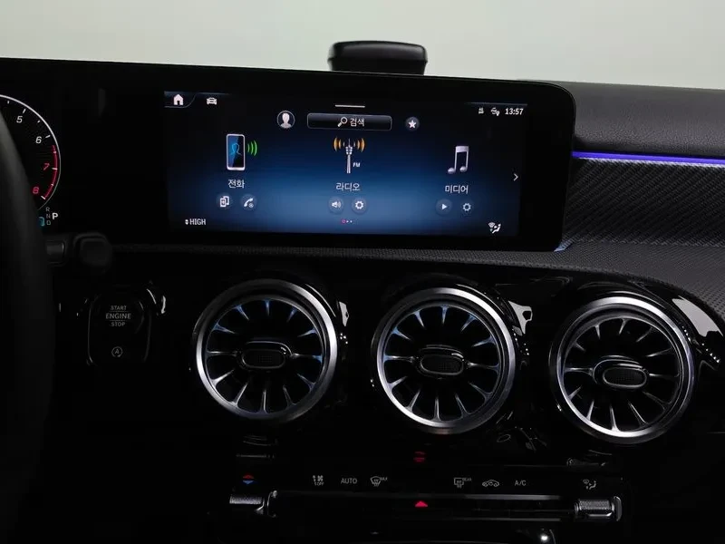 Mercedes-Benz A 220, снимка 14 - Автомобили и джипове - 55740095