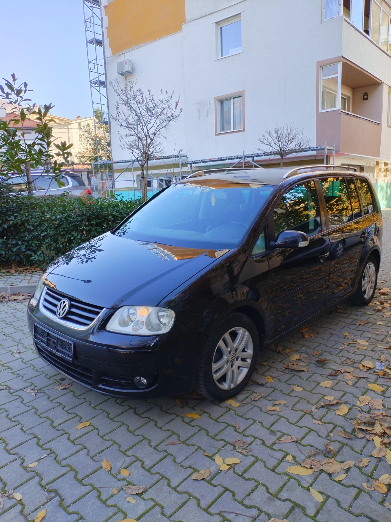 VW Touran 1.9 TDI 105HP HI-LINE 6ск ПОДГРЕВ Климатроник , снимка 1