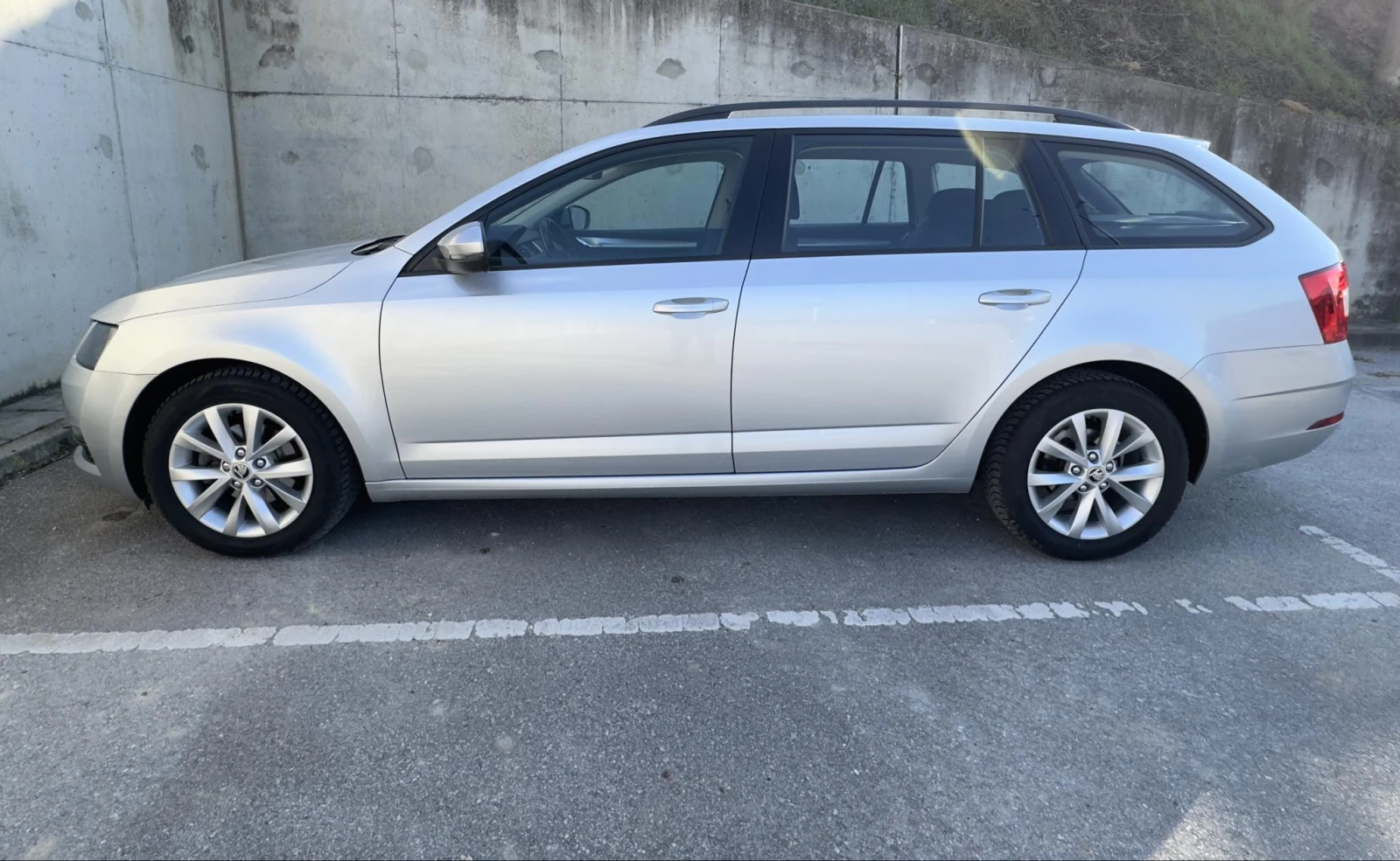 Skoda Octavia 1.6 TDI Automatic Facelift - изображение 6