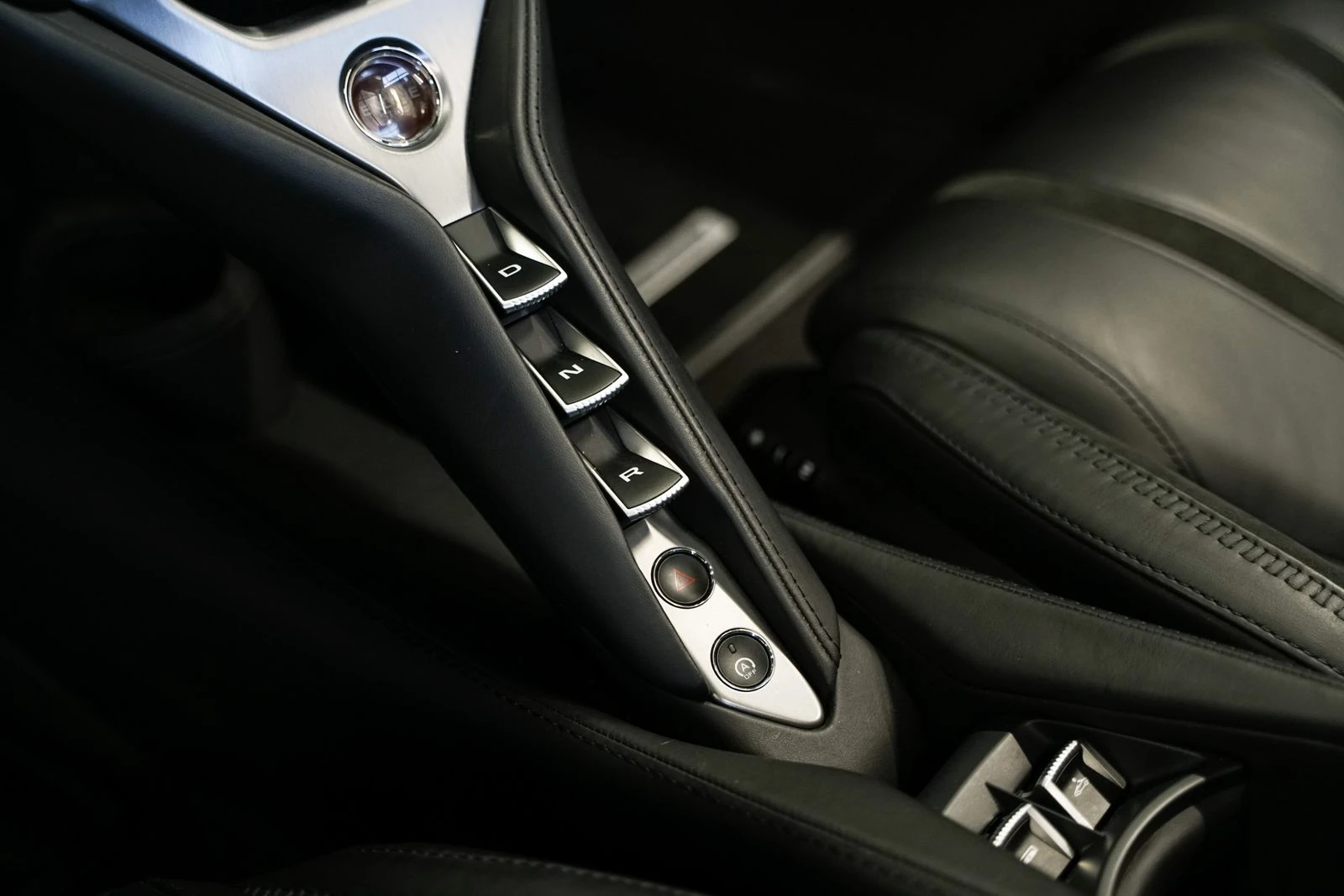 McLaren 720 S 750S SPIDER/ LIFT/ CERAMIC/ CARBON/ B&W/ | Mobile.bg   15