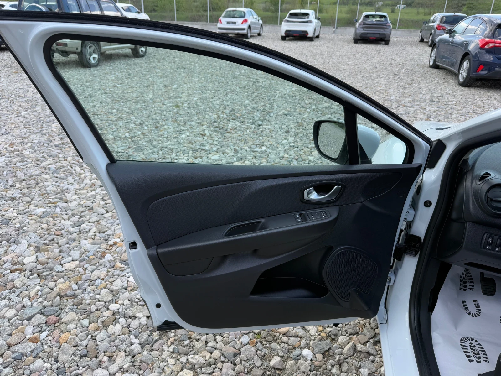 Renault Clio 1.5 DCI NAVI - изображение 9