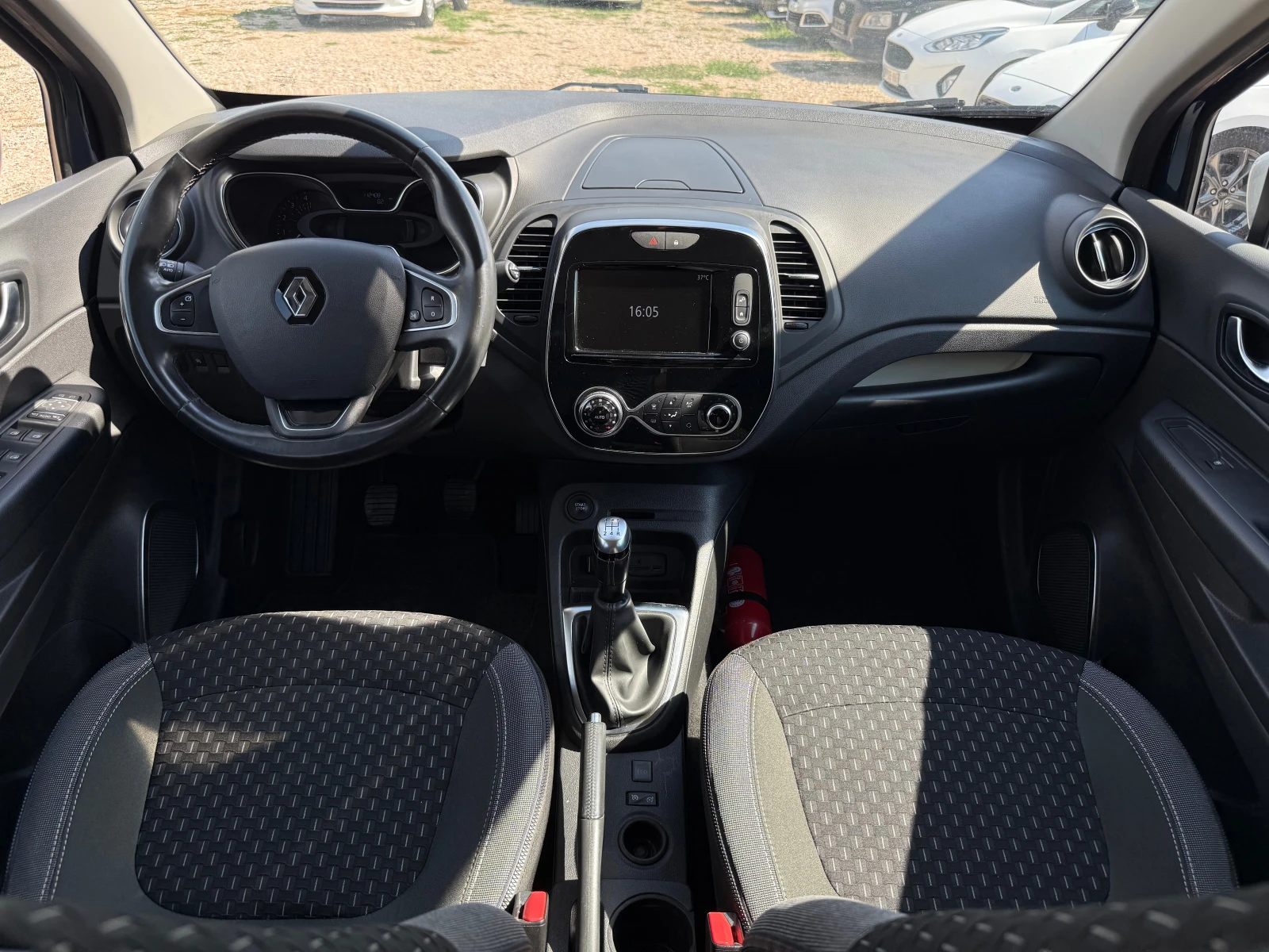 Renault Captur 1.5d/R-Link/LED/NAV/PDC/Service book/Euro6 - изображение 9