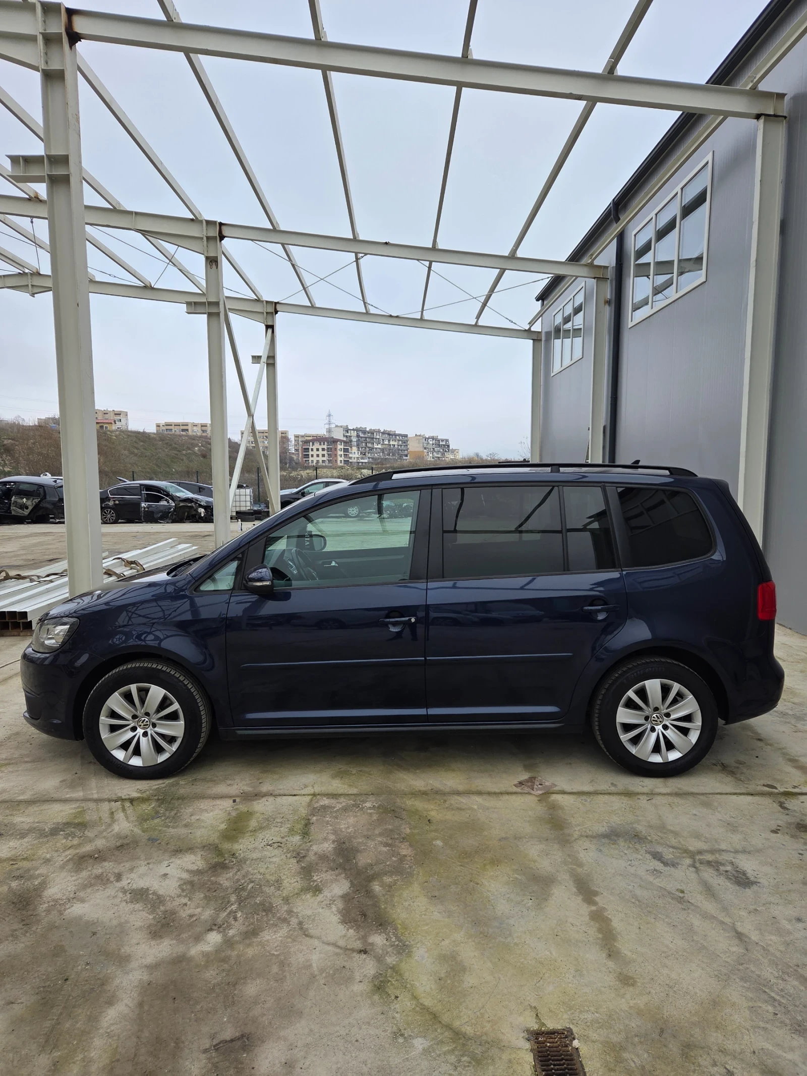 VW Touran 2.0 TDI - изображение 8