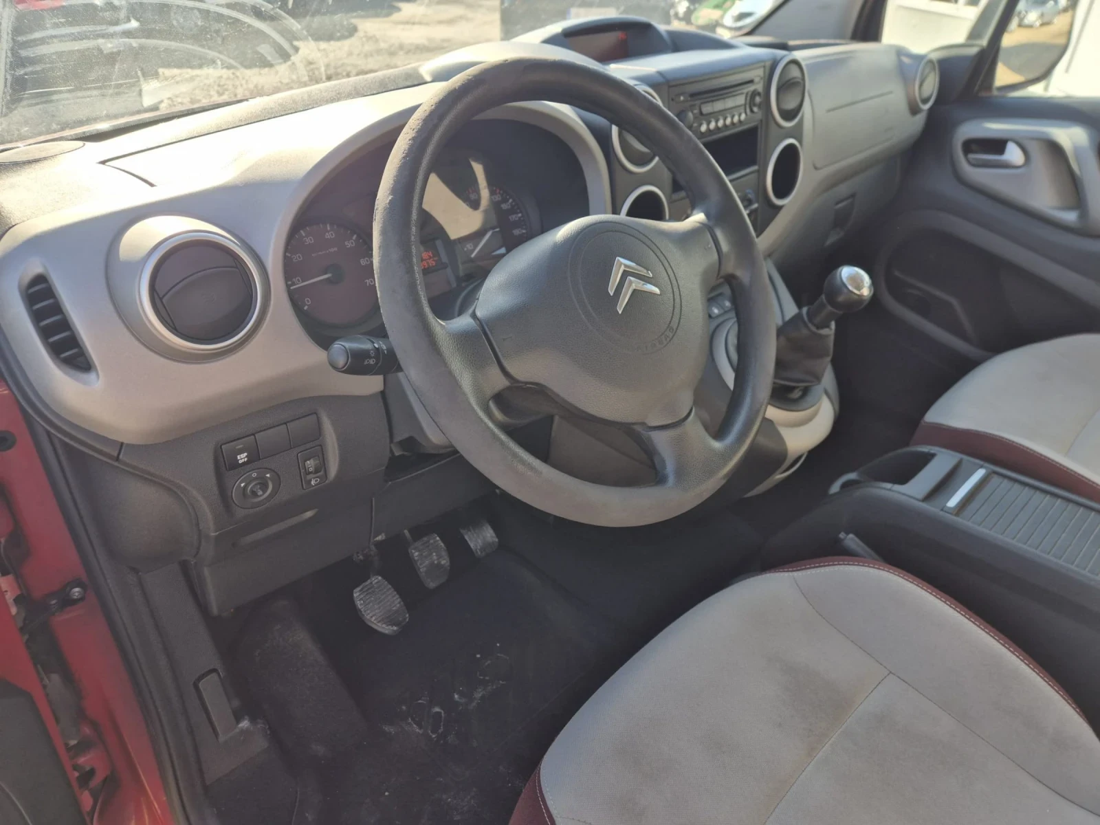 Citroen Berlingo 1.6 HDI 6+ 1 EURO 5 - изображение 7