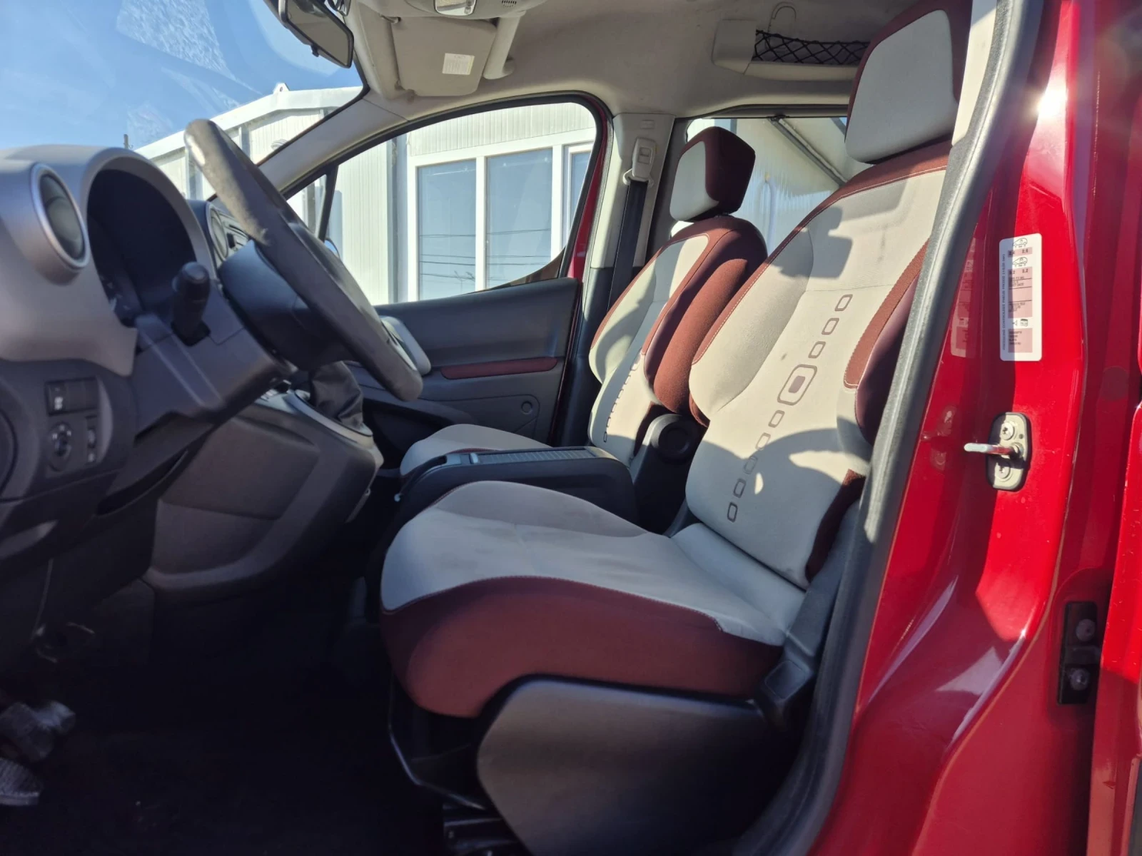 Citroen Berlingo 1.6 HDI 6+ 1 EURO 5 - изображение 8