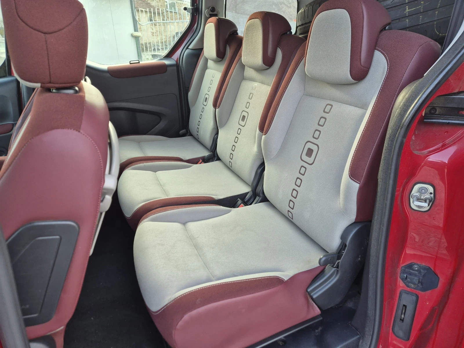 Citroen Berlingo 1.6 HDI 6+ 1 EURO 5, снимка 12 - Автомобили и джипове - 52824925