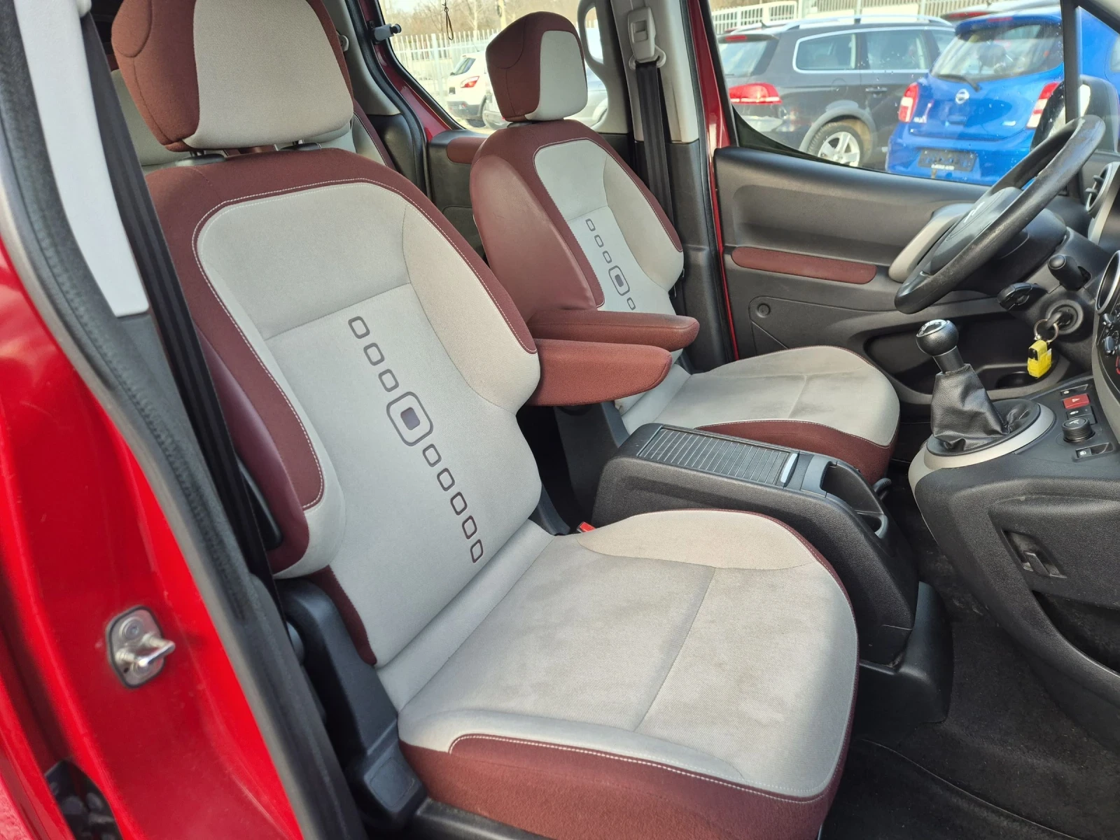 Citroen Berlingo 1.6 HDI 6+ 1 EURO 5, снимка 10 - Автомобили и джипове - 52824925