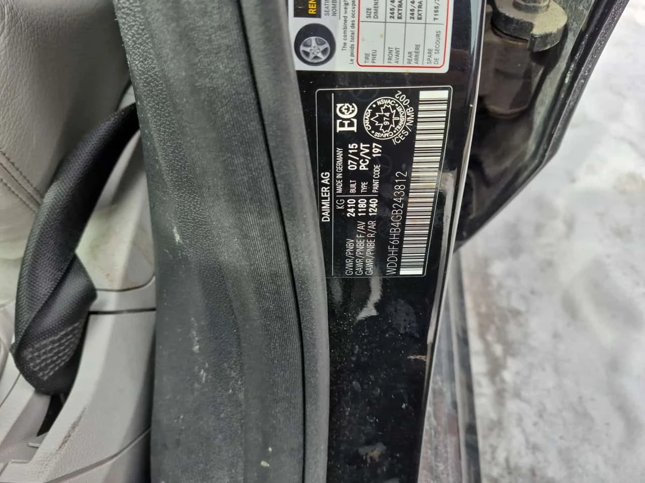 Mercedes-Benz E 400  4Matic | ПАМЕТИ | 360 | CARFAX, снимка 11 - Автомобили и джипове - 53715358