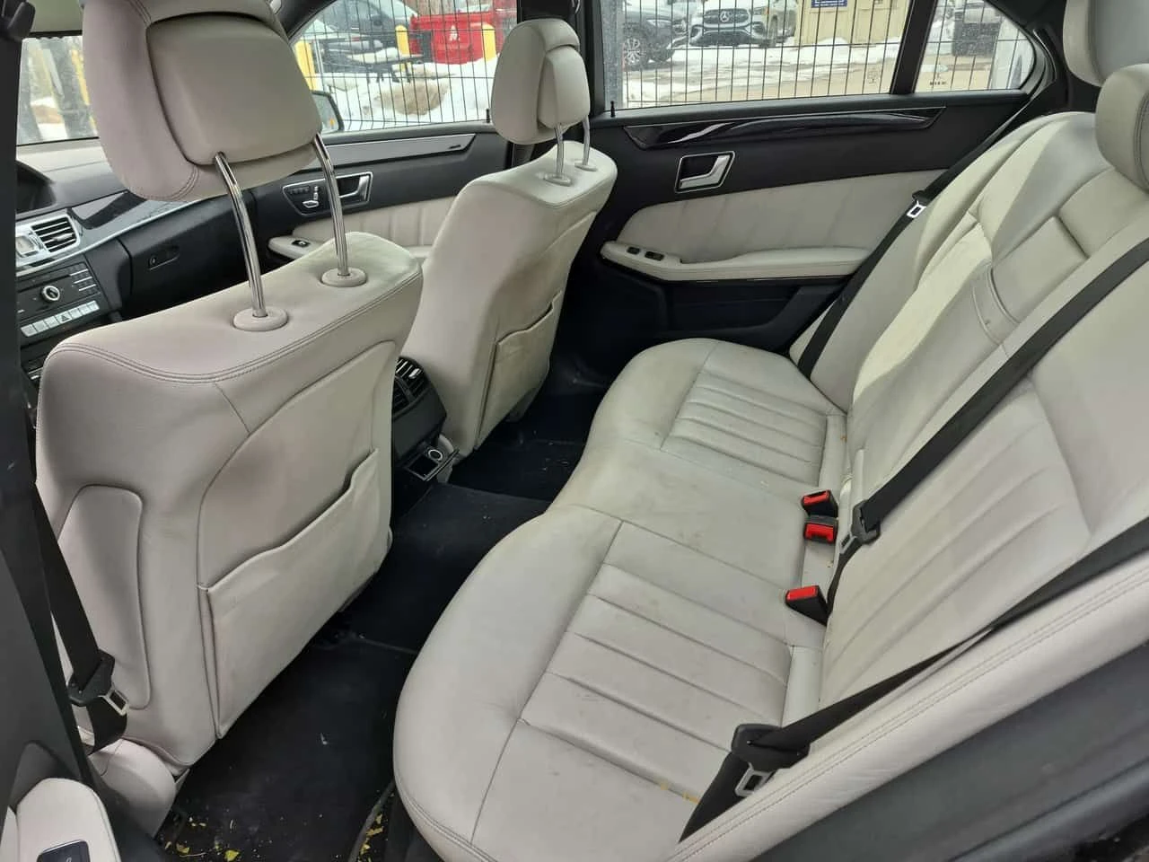 Mercedes-Benz E 400  4Matic | ПАМЕТИ | 360 | CARFAX - изображение 10