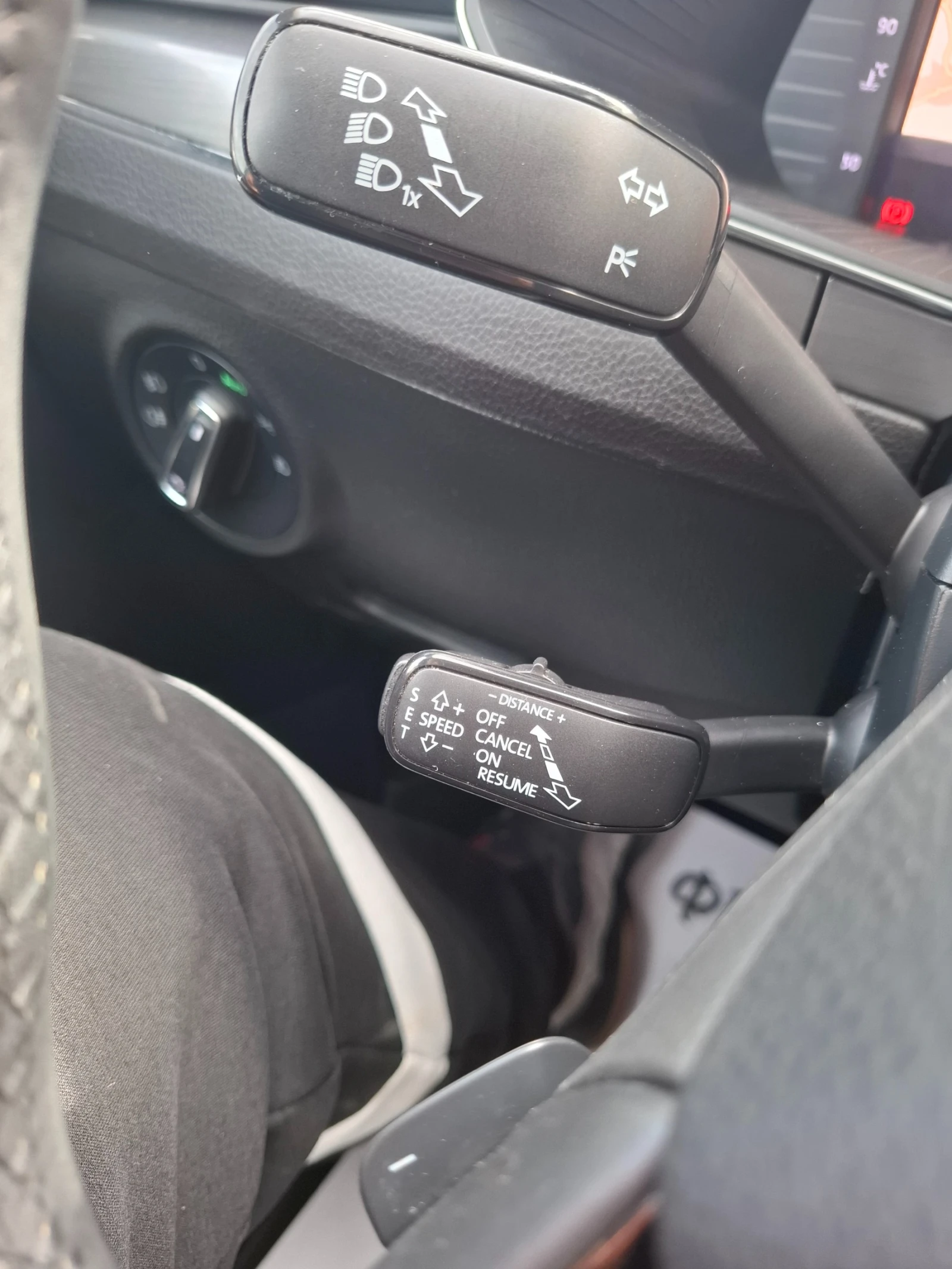 Skoda Superb 2.0 SKOUT 4x4 Navi Подгрев Камера, снимка 15 - Автомобили и джипове - 53894861