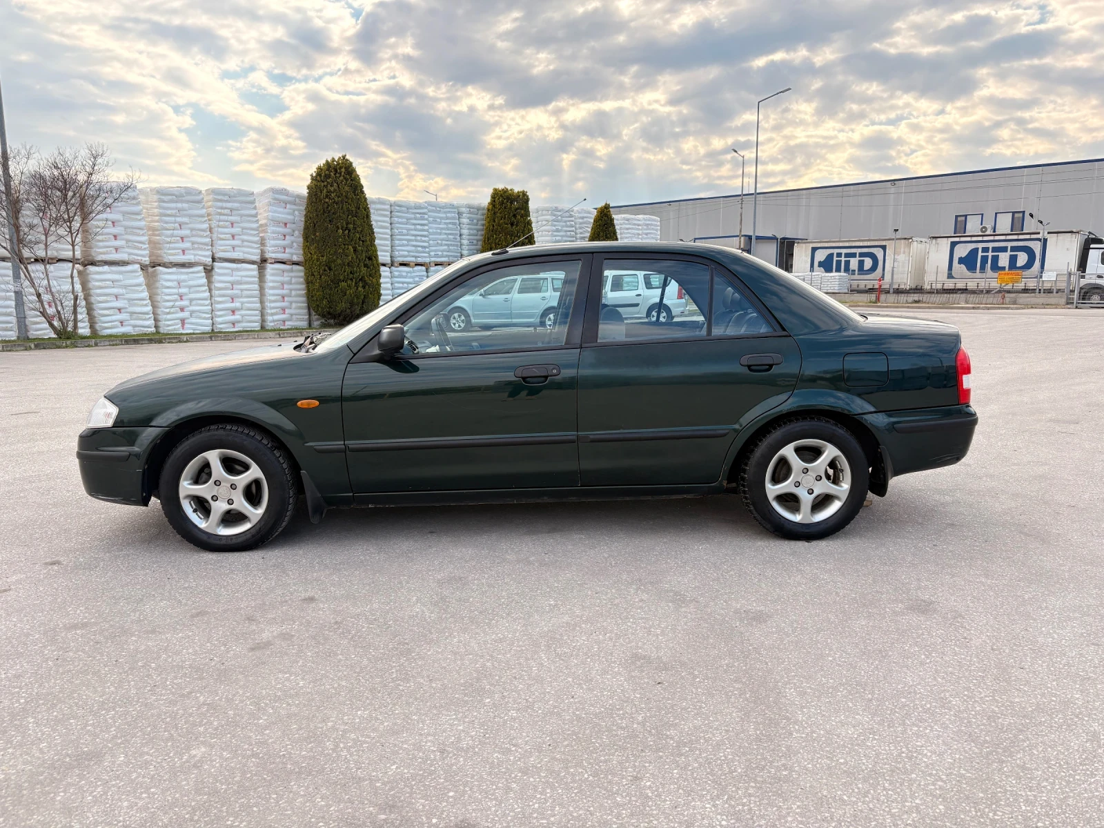 Mazda 323 1.5 ������, ��� | Mobile.bg � ����������� 3