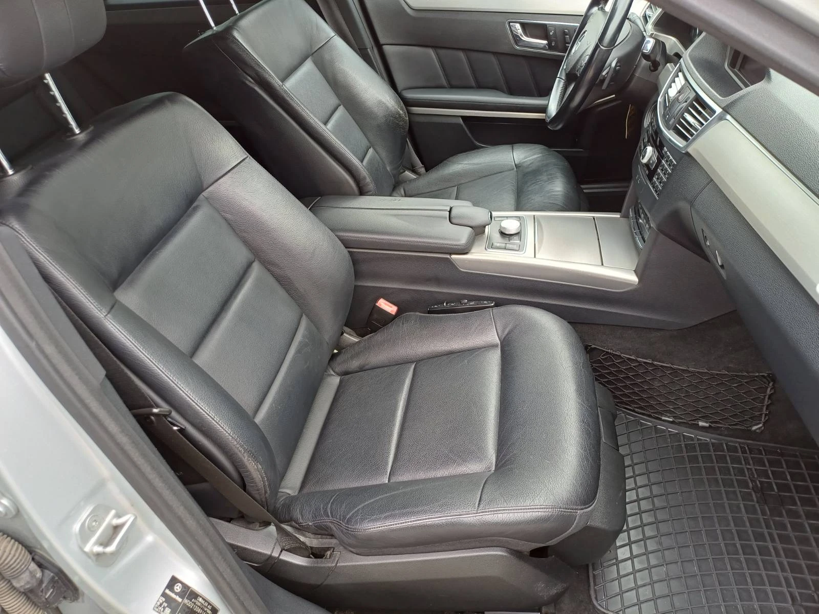 Mercedes-Benz E 350 CDI 4Matic Avantgarde, снимка 14 - Автомобили и джипове - 54263502