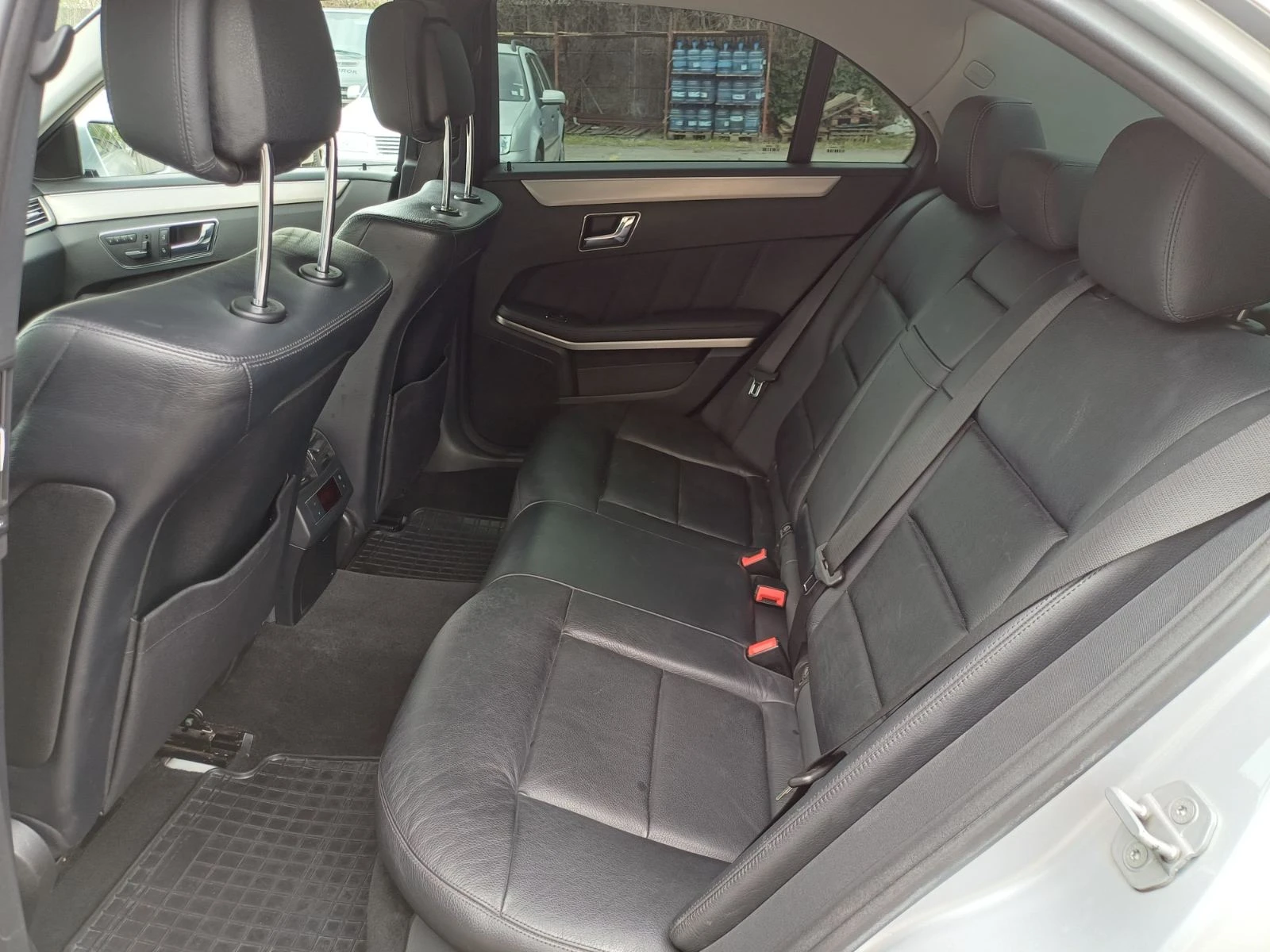 Mercedes-Benz E 350 CDI 4Matic Avantgarde, снимка 15 - Автомобили и джипове - 54263502