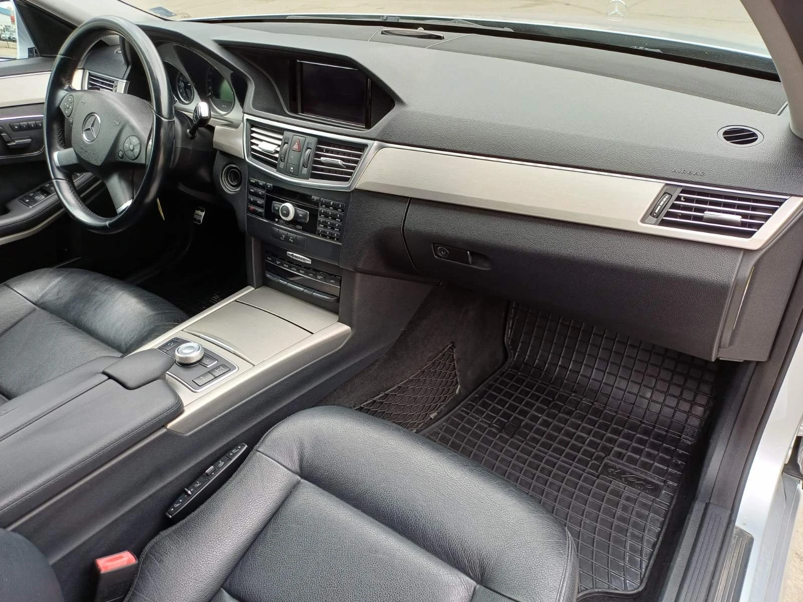 Mercedes-Benz E 350 CDI 4Matic Avantgarde, снимка 13 - Автомобили и джипове - 54263502