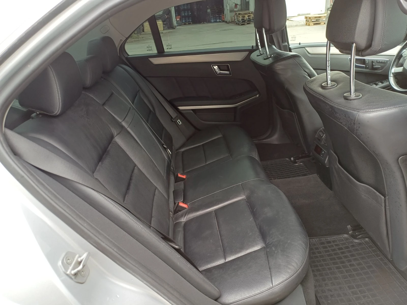 Mercedes-Benz E 350 CDI 4Matic Avantgarde, снимка 16 - Автомобили и джипове - 54263502