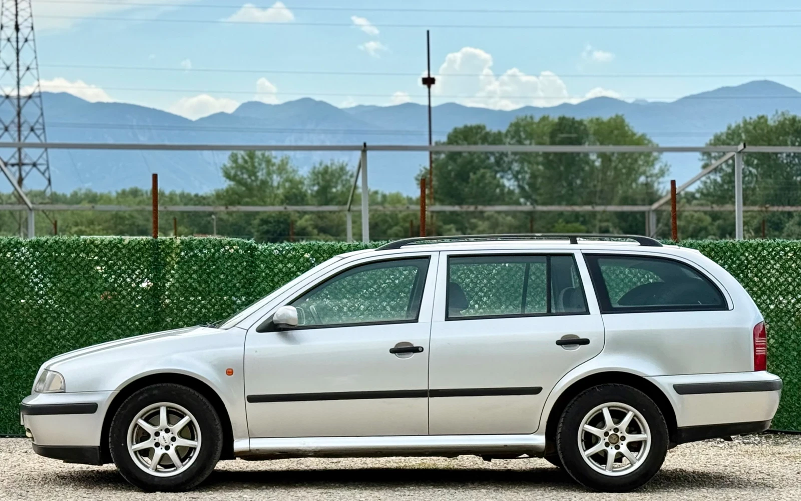 Skoda Octavia 1.8i //Turbo, снимка 8 - Автомобили и джипове - 54875292