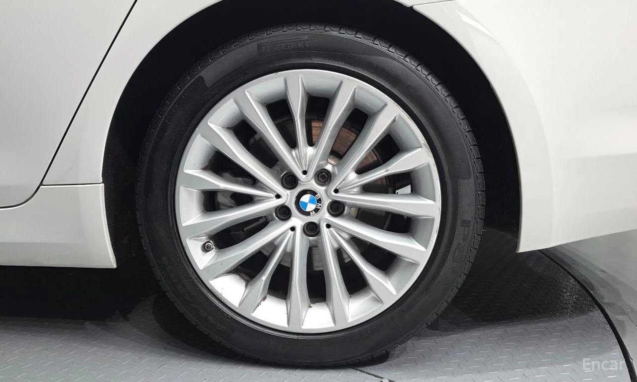 BMW 530 ОБДУХВАНЕ * H/K * PANO * HEAD-UP * АВТОКРЕДИТ, снимка 7 - Автомобили и джипове - 55187693