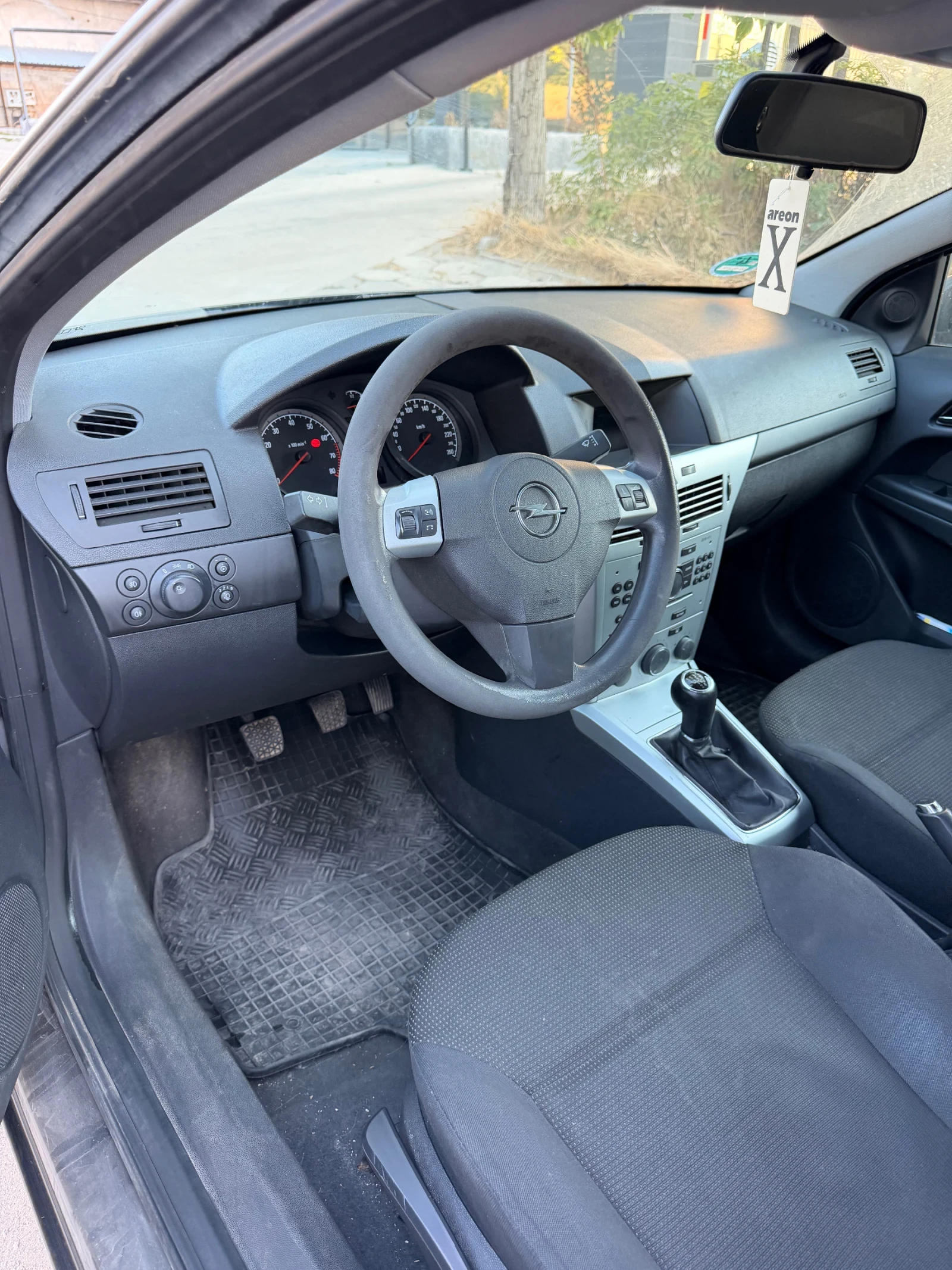 Opel Astra 1.6, снимка 6 - Автомобили и джипове - 55793683