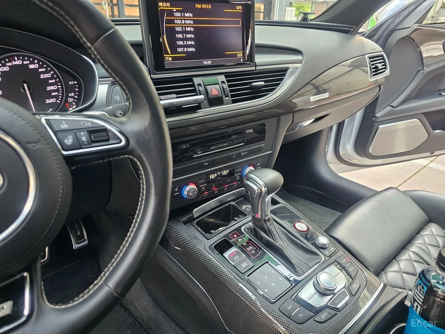 Audi S7 4.0 TFSI* QUATTRO SPORT* PANO* КОЖА* ПОДГРЕВ* , снимка 9 - Автомобили и джипове - 55436256