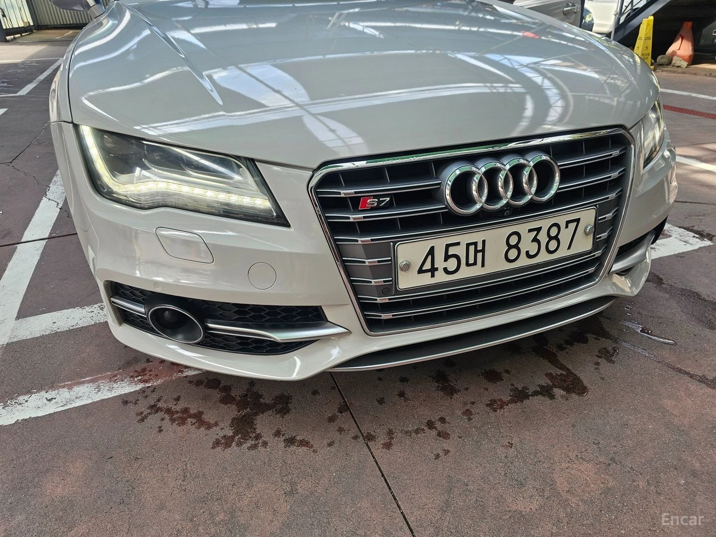 Audi S7 4.0 TFSI* QUATTRO SPORT* PANO* КОЖА* ПОДГРЕВ* , снимка 3 - Автомобили и джипове - 55436256