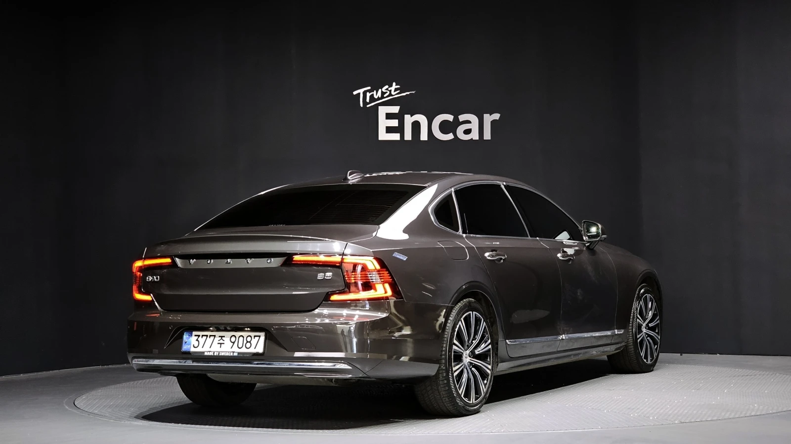 Volvo S90 2.0 B5 Turbo, снимка 2 - Автомобили и джипове - 55477980