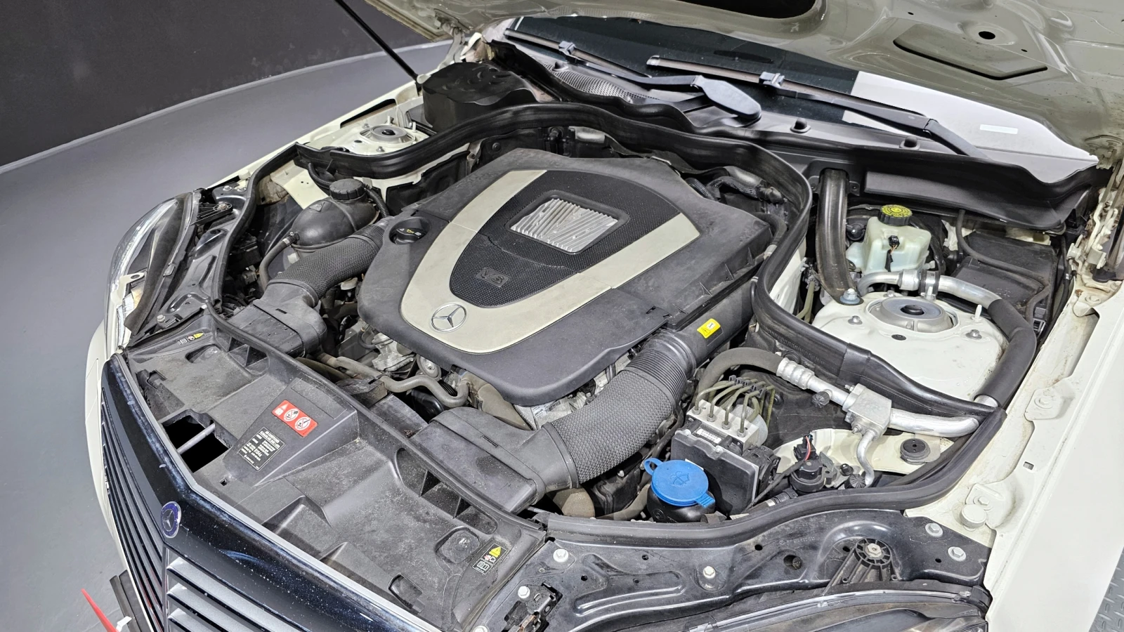 Mercedes-Benz E 300 ЛЮК* КРАЙНА ЦЕНА, снимка 6 - Автомобили и джипове - 55496191