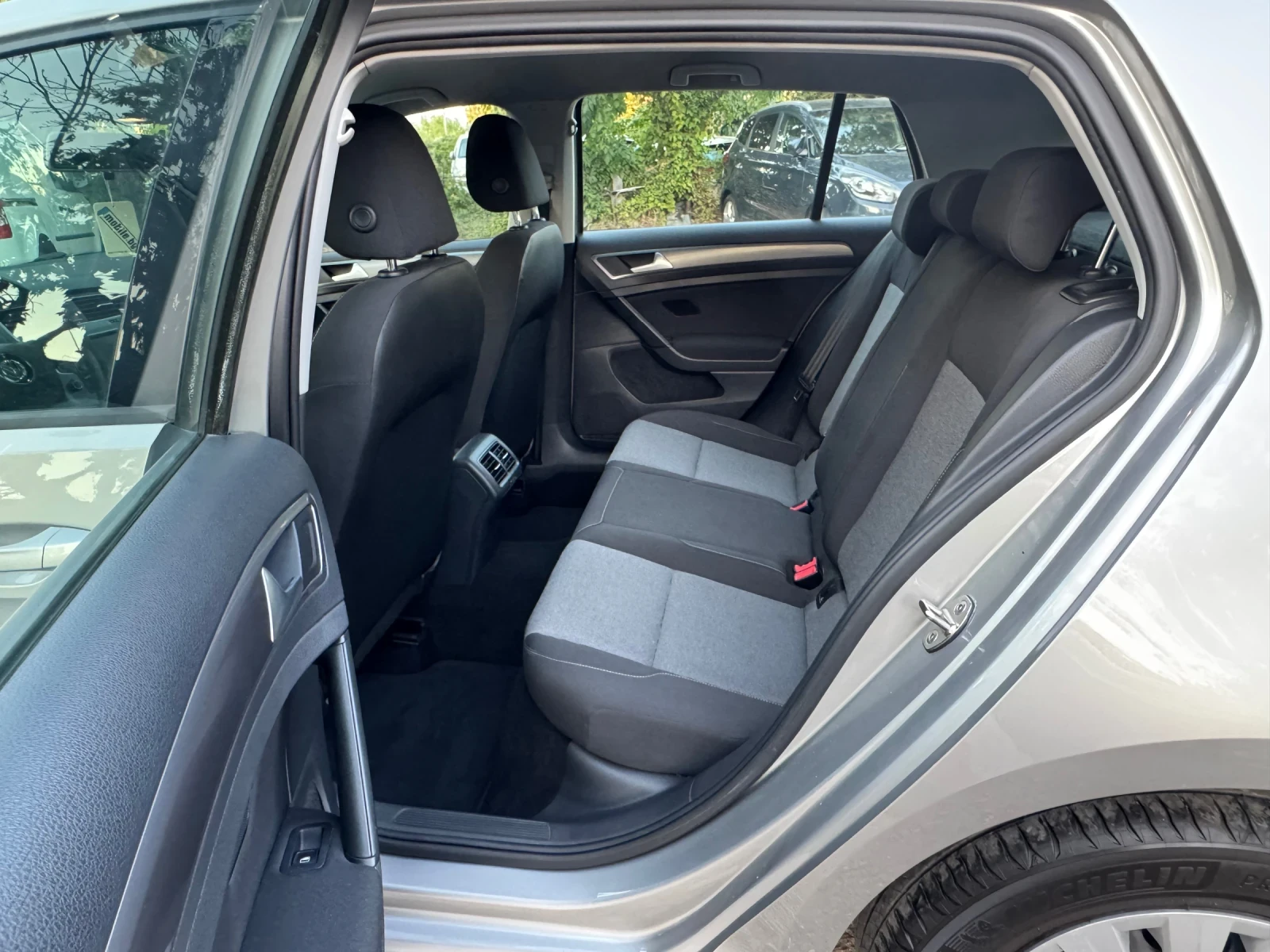 VW Golf 1.4TGI-110кс. 6скорости!, снимка 15 - Автомобили и джипове - 55695896