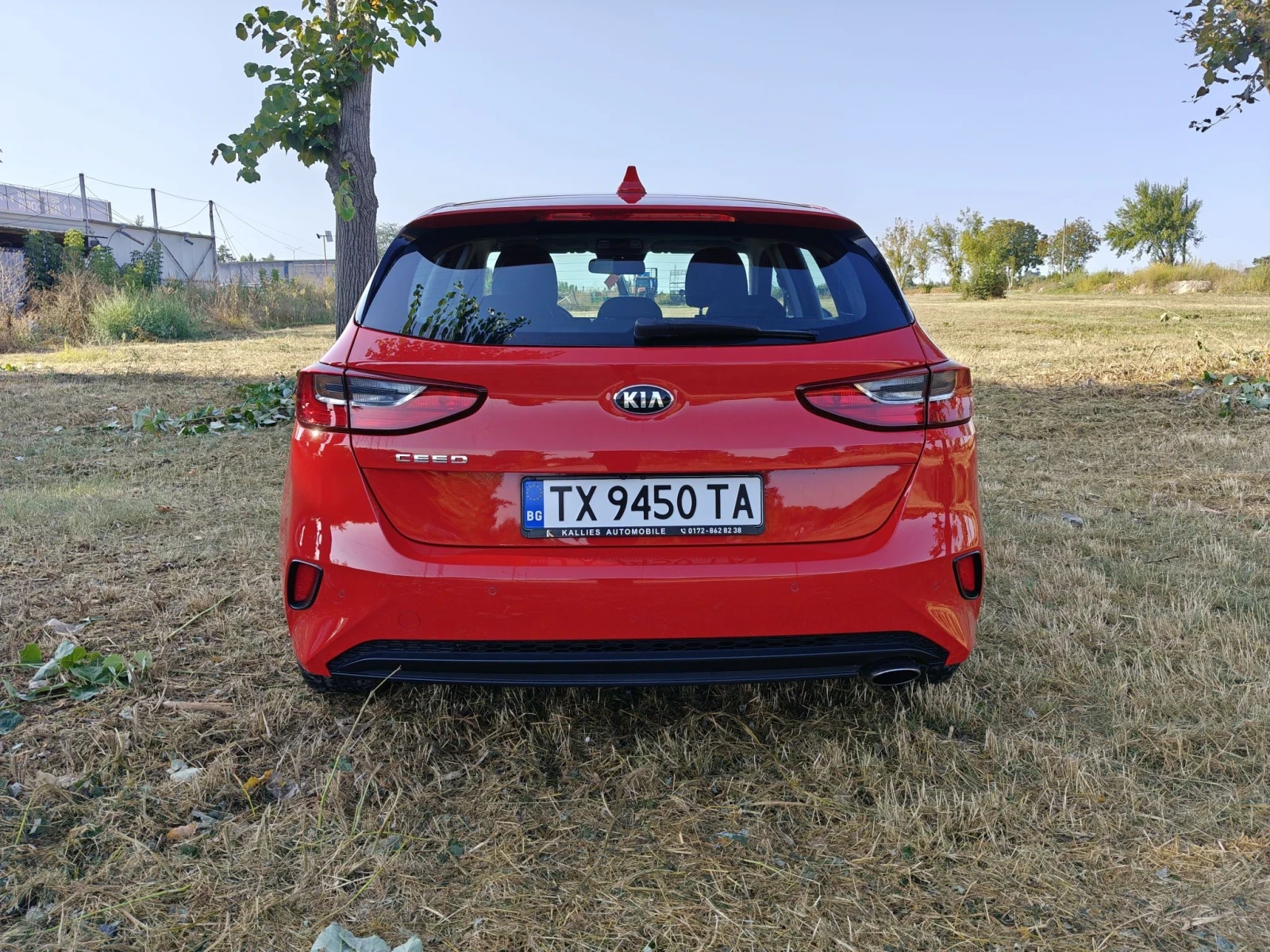 Kia Ceed, снимка 4 - Автомобили и джипове - 56158057