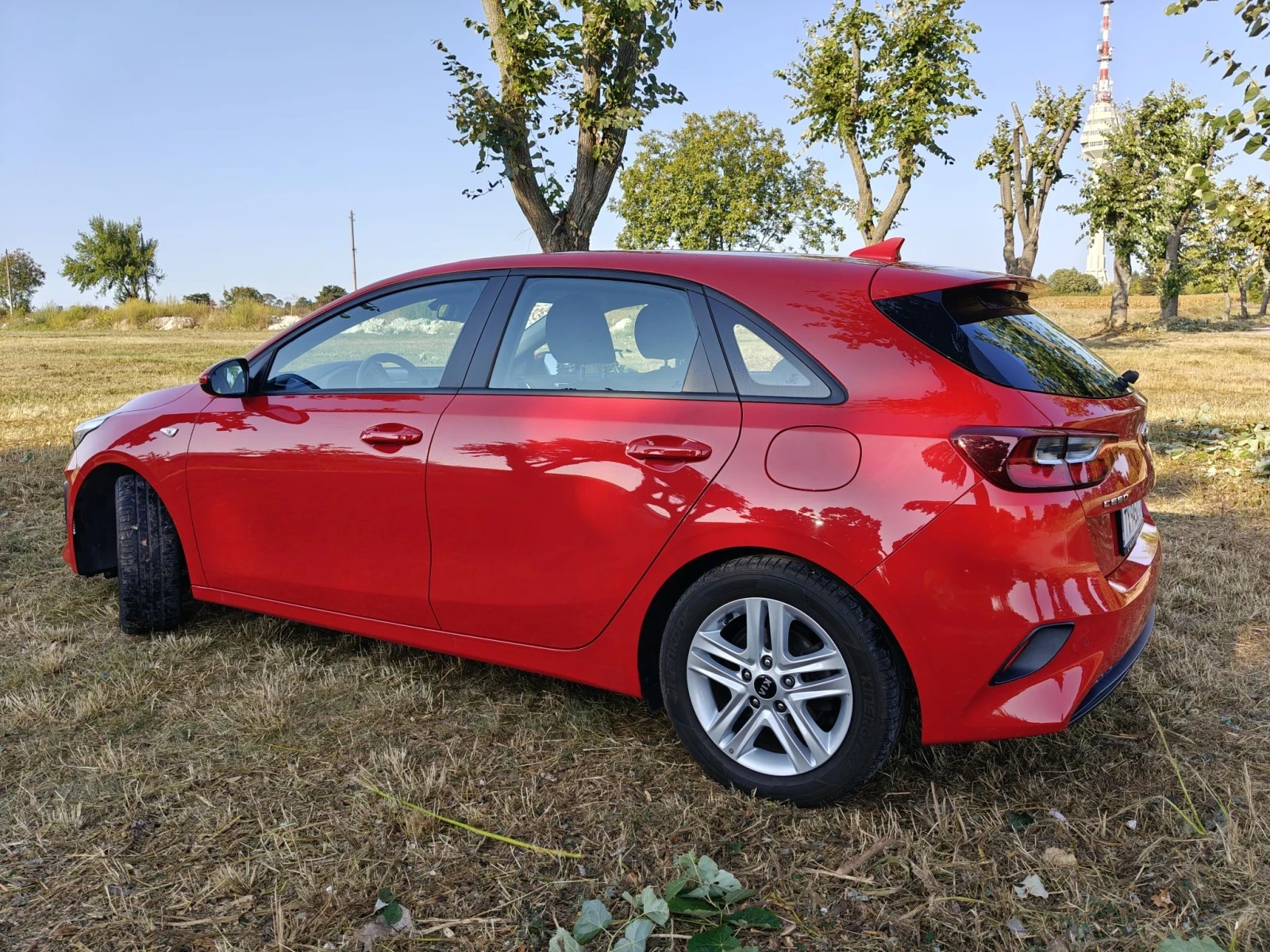 Kia Ceed, снимка 3 - Автомобили и джипове - 56158057