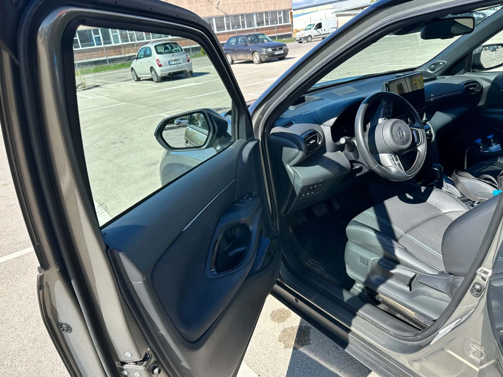 Toyota Yaris Cross PREMIERE EDITION facelift 130 hp, снимка 6 - Автомобили и джипове - 56259410
