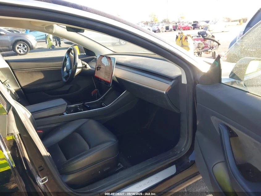 Tesla Model 3 Long Range/Mid Range, снимка 5 - Автомобили и джипове - 56579181