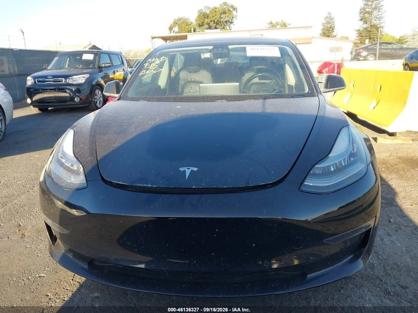 Tesla Model 3 Long Range/Mid Range, снимка 11 - Автомобили и джипове - 56579181