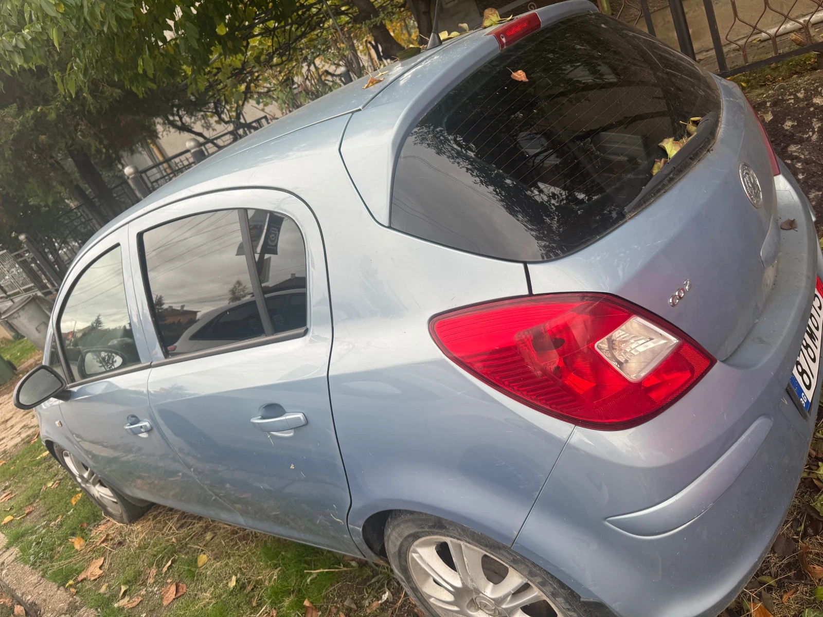 Opel Corsa Газ Бензин, снимка 4 - Автомобили и джипове - 56705230